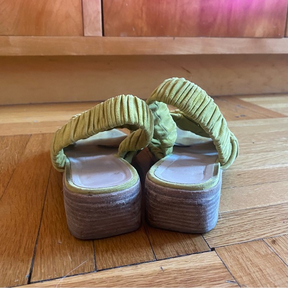 LD TUTTLE THE CANDLE - SULPHUR - Picture 13 of 15